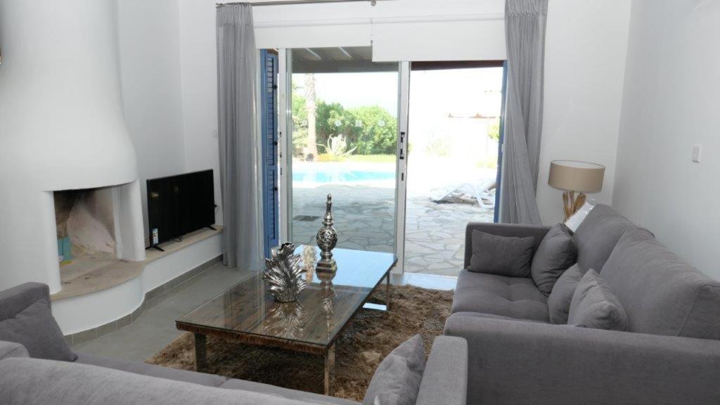 Resitour - Apollo Beach Villa 37 Klorakas Eksteriør billede