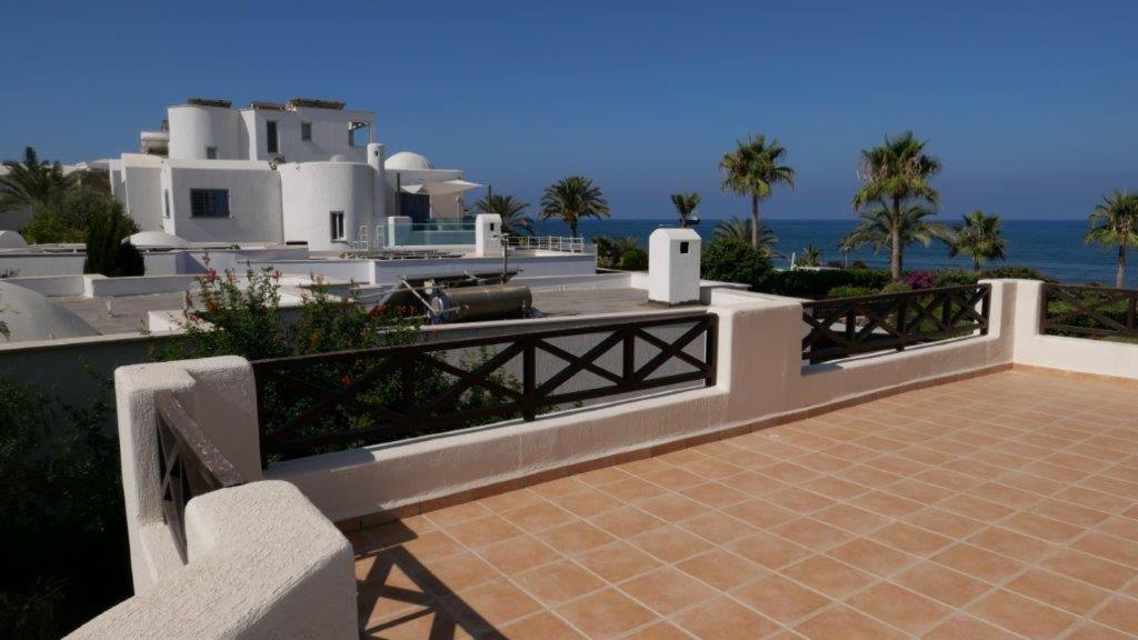 Resitour - Apollo Beach Villa 37 Klorakas Eksteriør billede